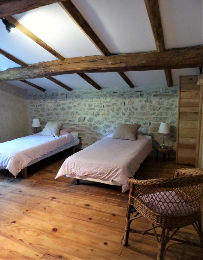 Malia - Chambres D'Hotes & Gite Barret-de-Lioure エクステリア 写真